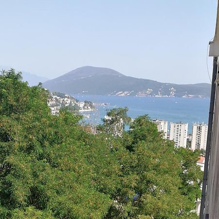 Dlx Apartman Adriatics Herceg Novi Esterno foto