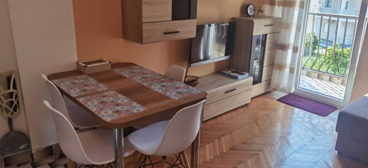 Dlx Apartman Adriatics Herceg Novi Esterno foto
